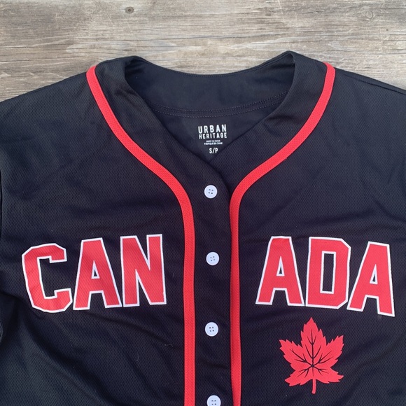 Canada Jersey,  Perfect for Canada Day - Picture 3 of 7